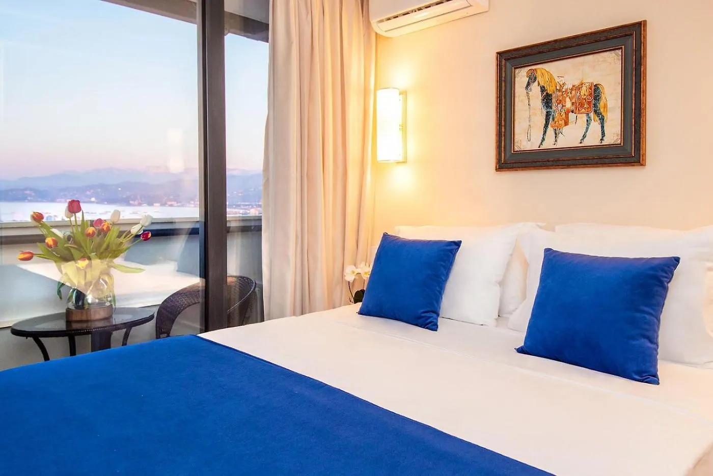 Modern Sea View Aparthotel In Orbi City Batumi