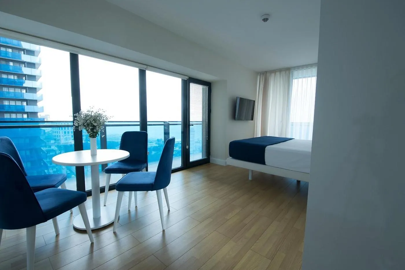 Modern Sea View Aparthotel In Orbi City Batumi