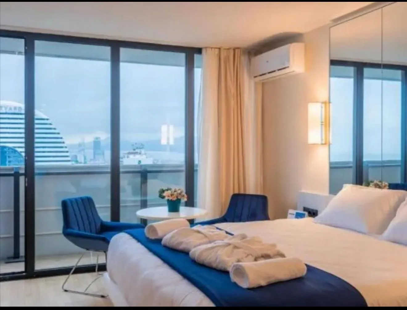 Modern Sea View Aparthotel In Orbi City Batumi